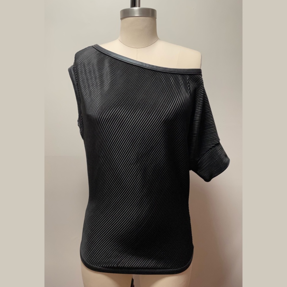 Grey Ant A-Sym Off The Shoulder Top – Black